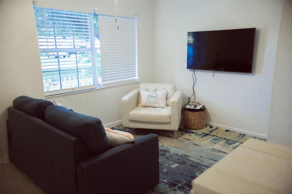 Charming Home, Minutes From The Beach Vero Beach Ngoại thất bức ảnh