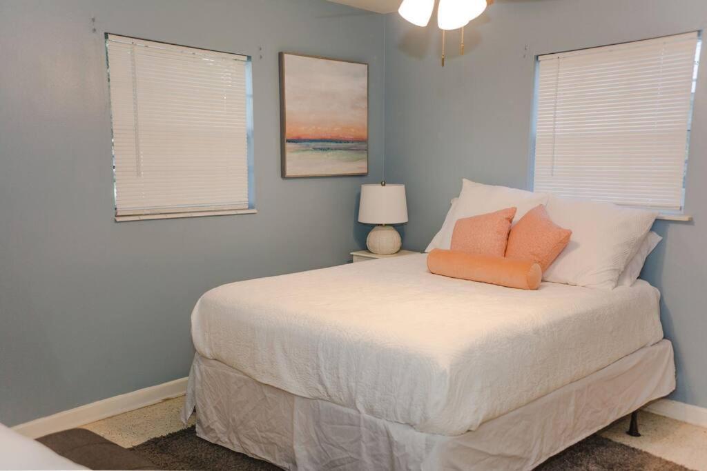 Charming Home, Minutes From The Beach Vero Beach Ngoại thất bức ảnh